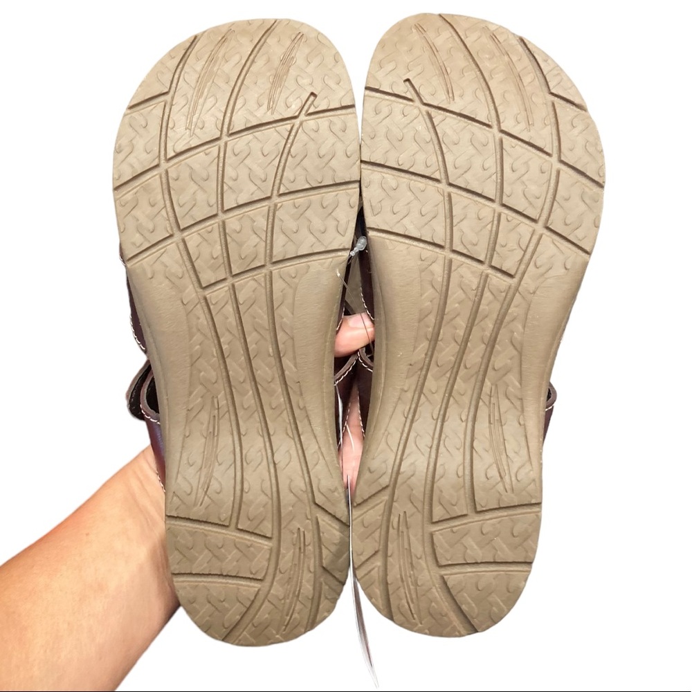 Eastland Active Memory Foam Pearl Sandals - Picture 7 of 7